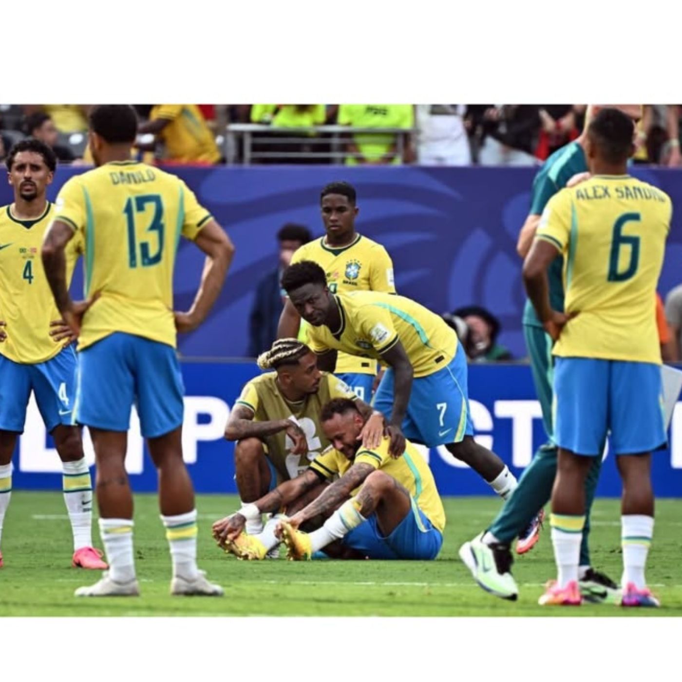 Seleção brasileira é liberada após queda na Copa e retorna ao Brasil na terça-feira