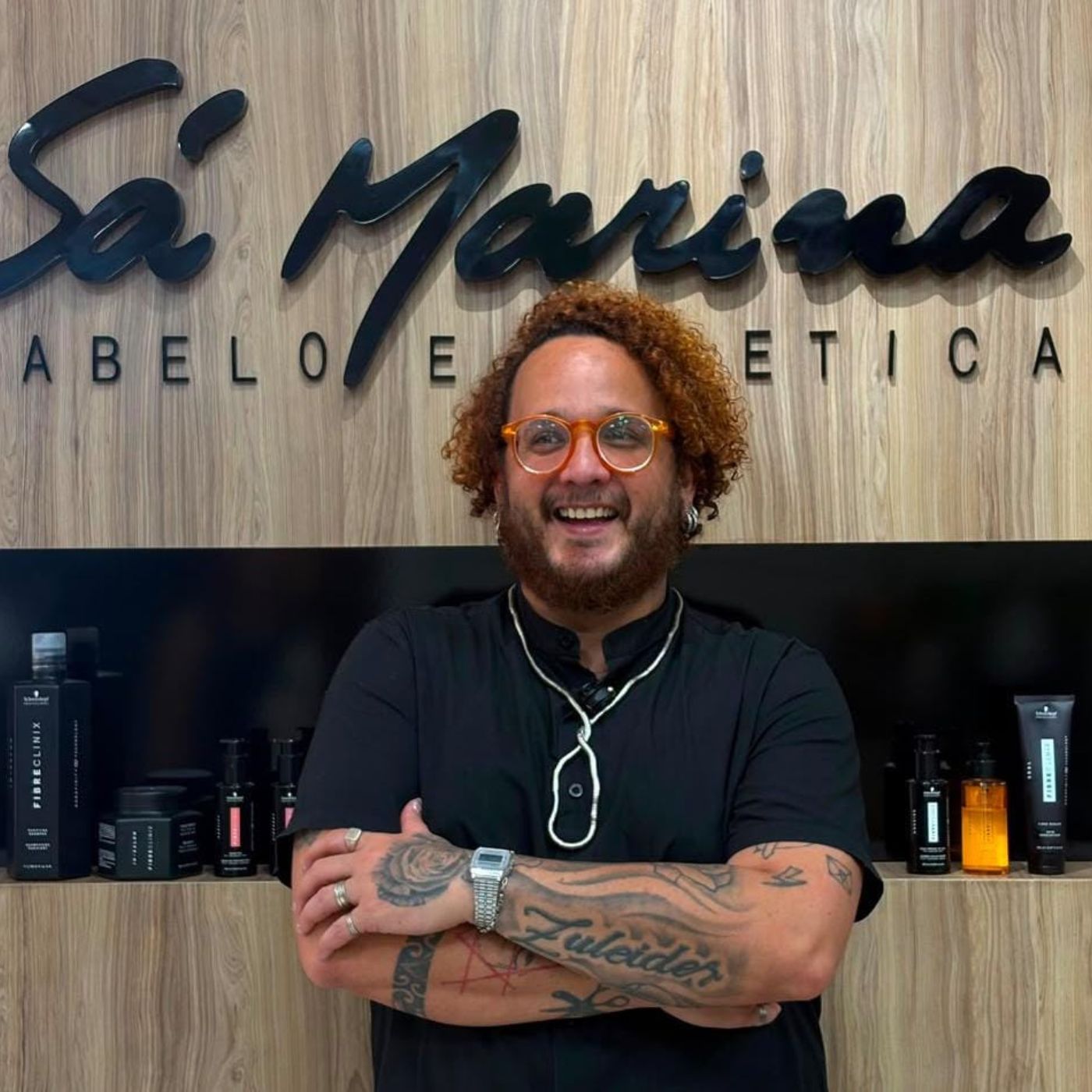 Especialista em coloração, Eduardo Azevedo chega a salão de beleza da Bahia