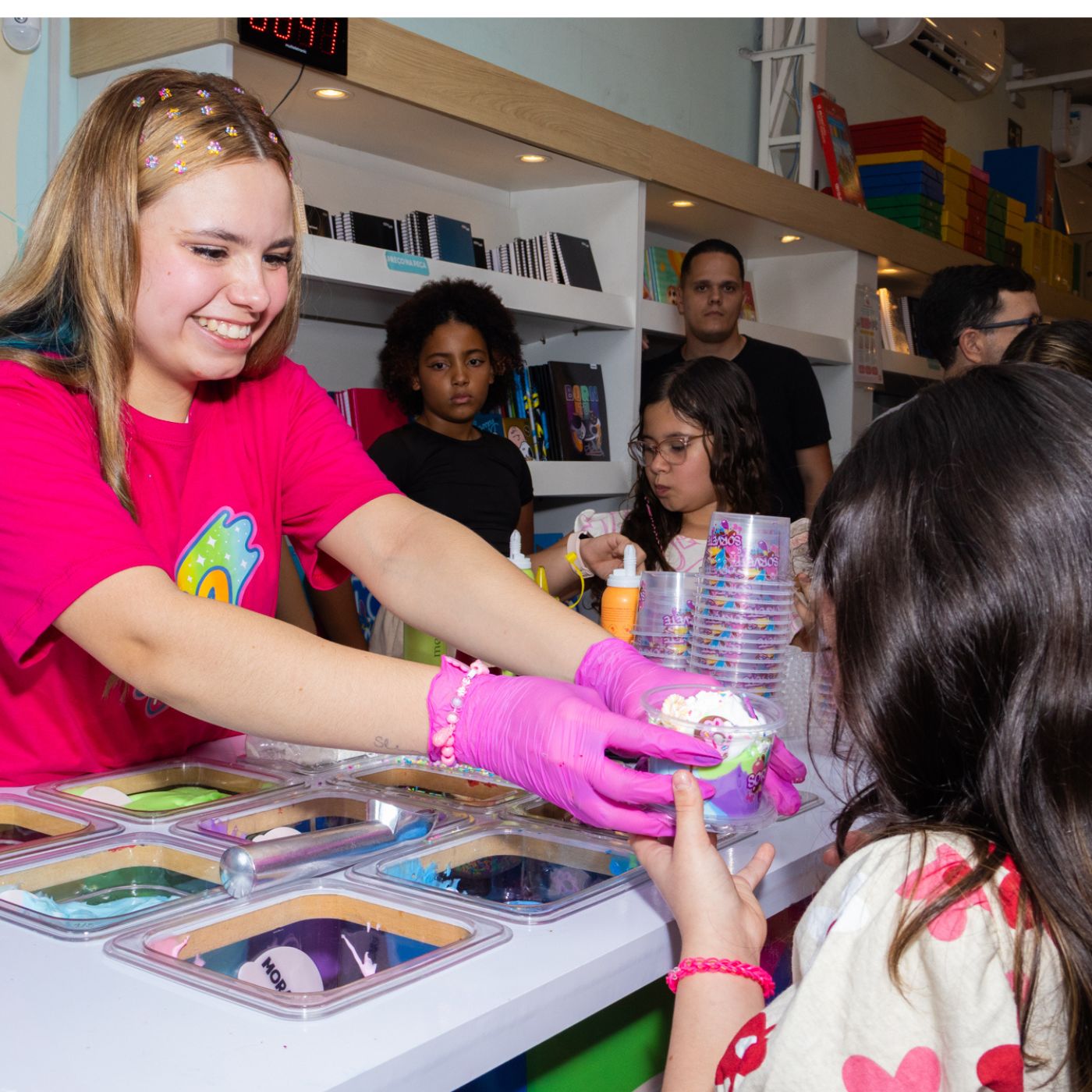 Crianças podem criar “sorvetes” de slime no Shopping da Bahia neste fim de semana